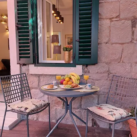 Old Town Oasis Сплит